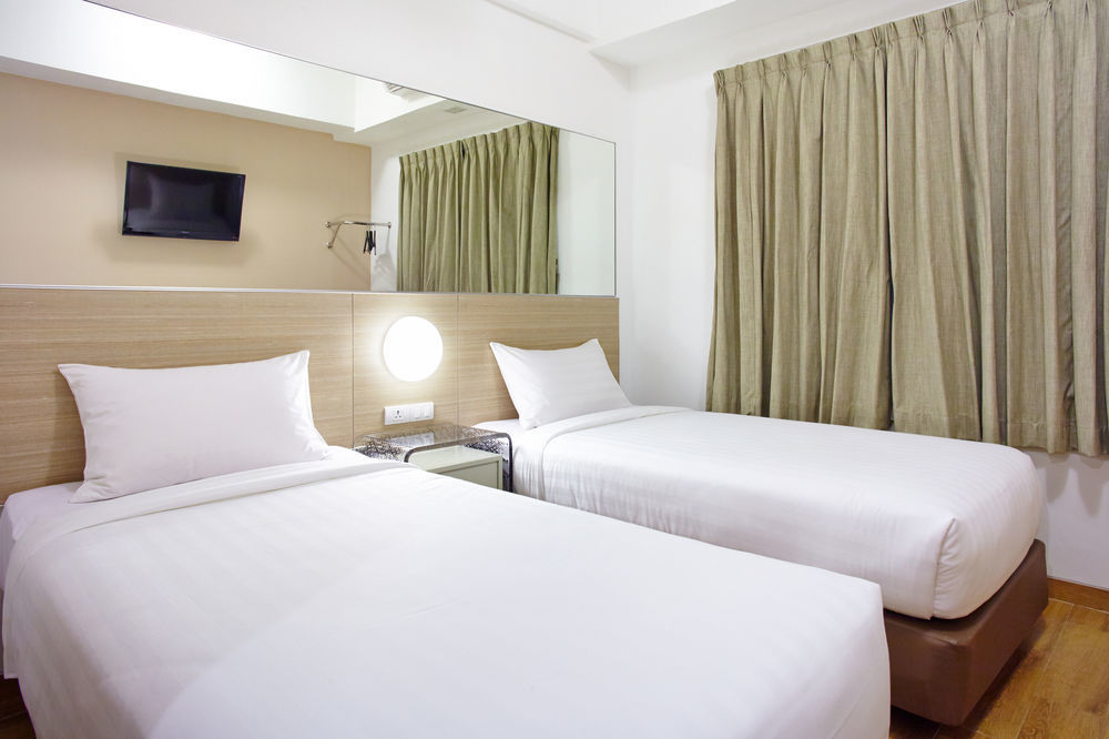 Monoloog Hotel Bekasi Luaran gambar