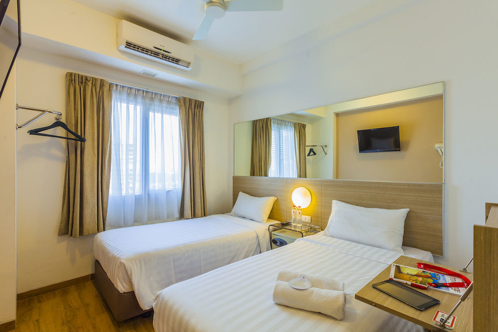 Monoloog Hotel Bekasi Luaran gambar