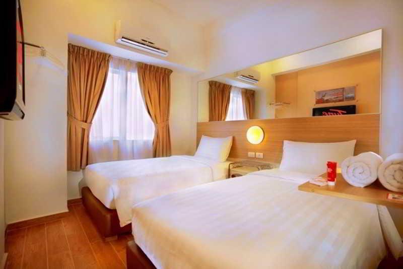 Monoloog Hotel Bekasi Luaran gambar