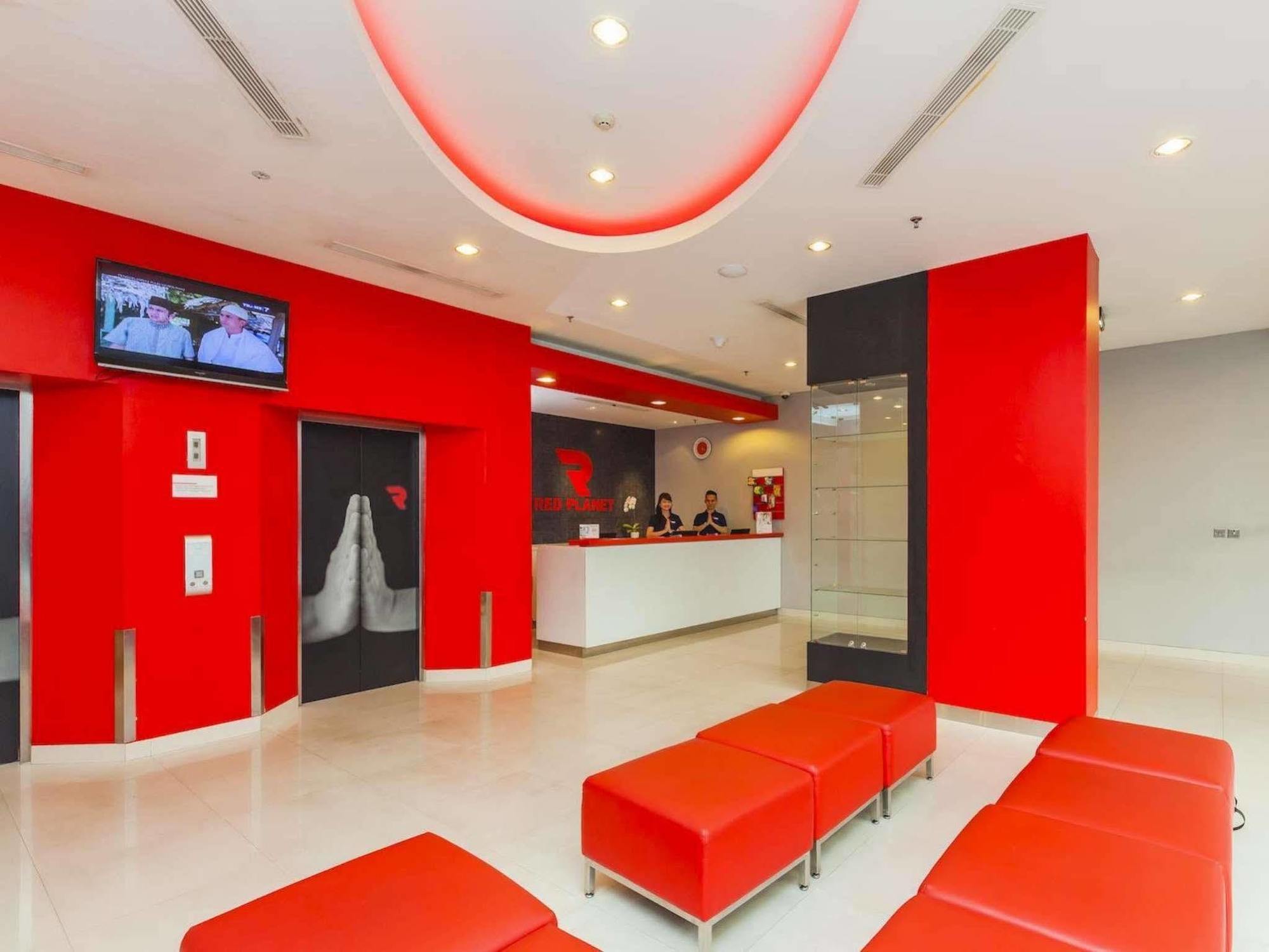 Monoloog Hotel Bekasi Luaran gambar