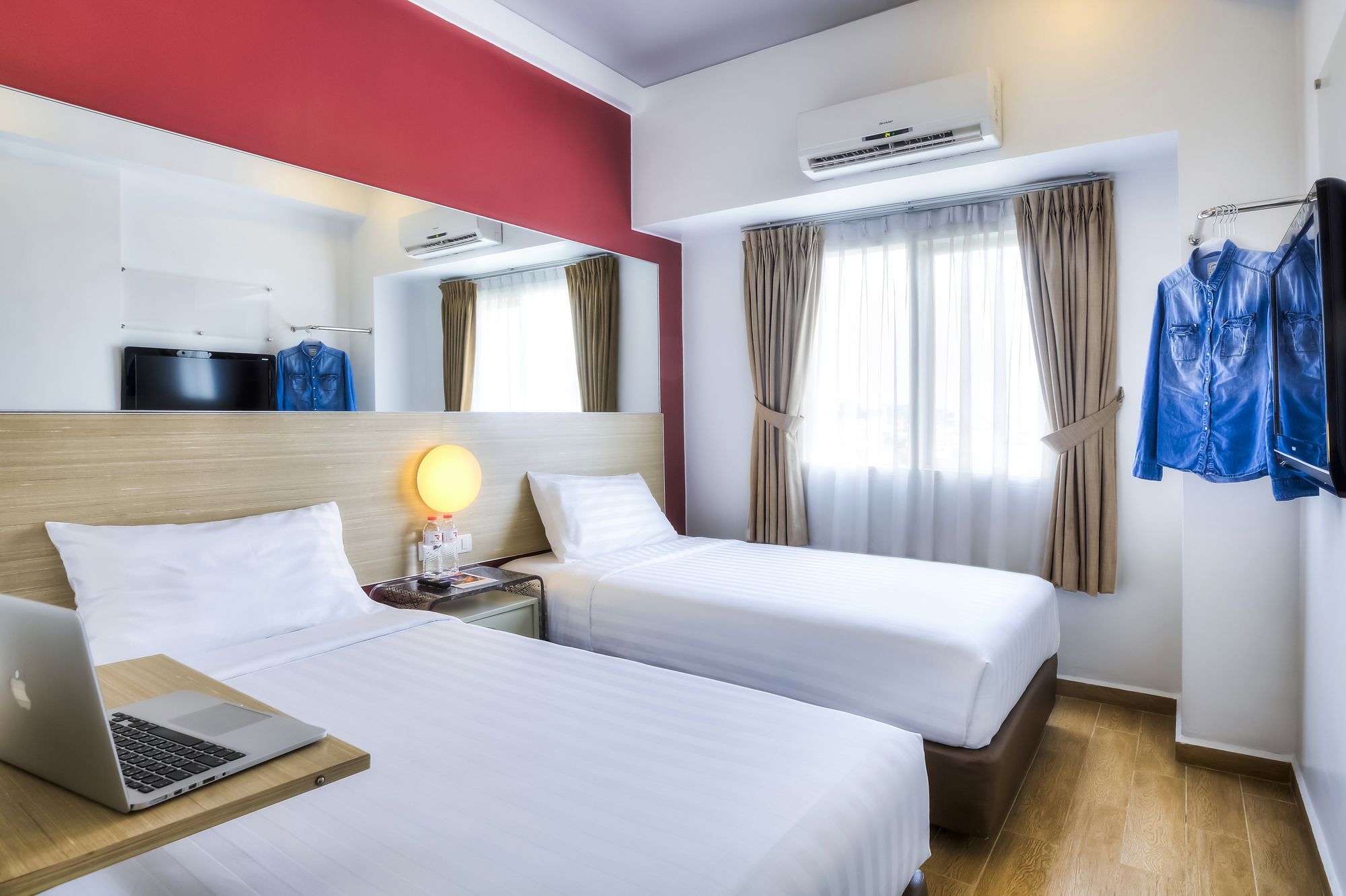 Monoloog Hotel Bekasi Luaran gambar